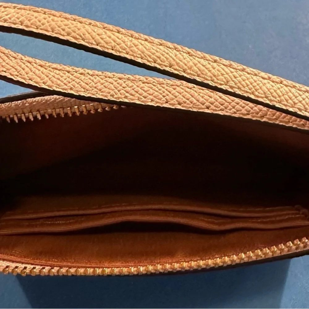 2 pc Coach Black Leather Wristlet & White Leather Wristlet Both Sold together - Picture 3 of 4